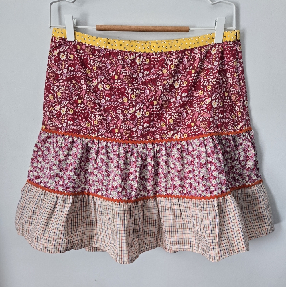 AMERICAN EAGLE Floral Patchwork 💯 Cotton Skirt - Red and Cream